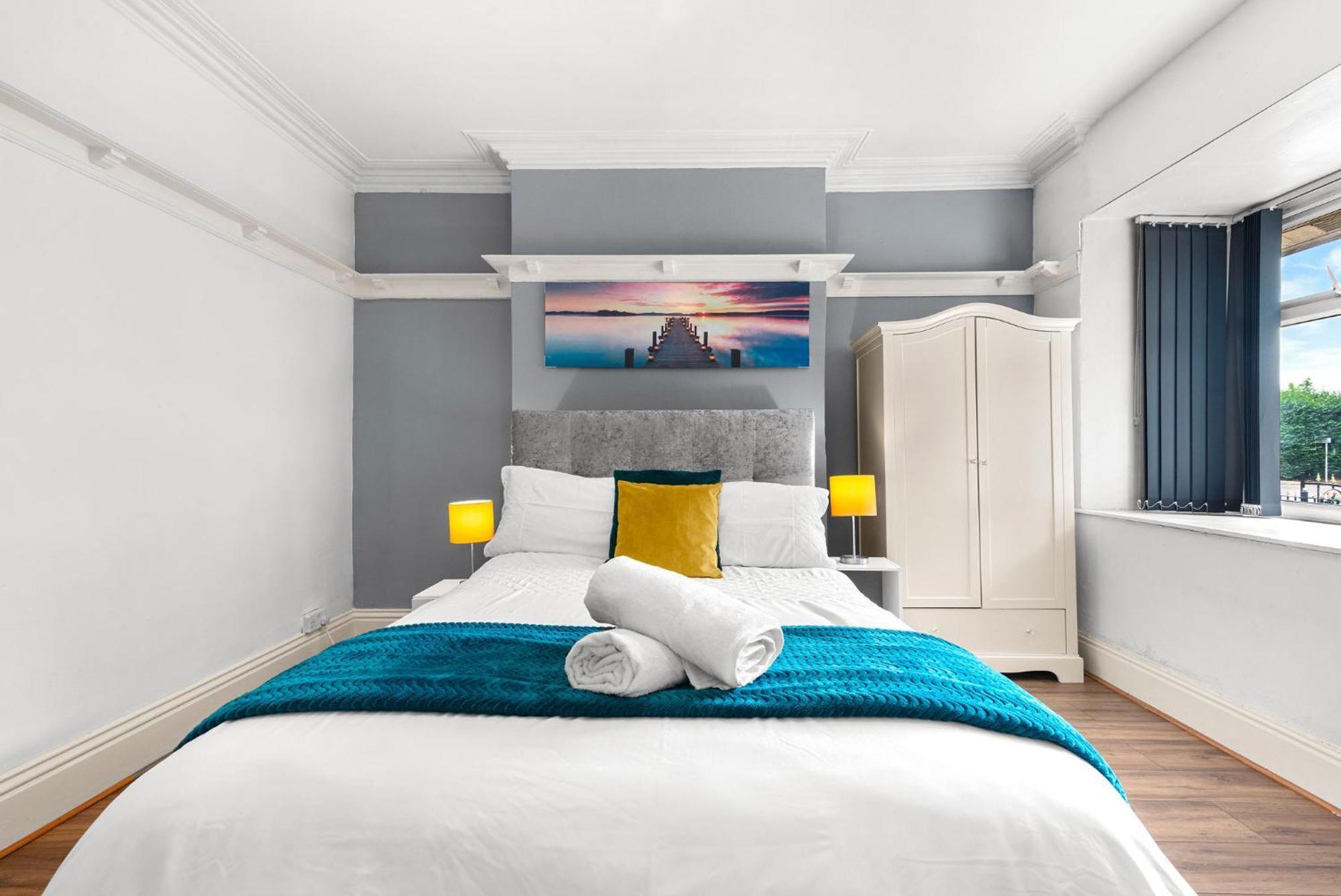 Hilltop Place Suites Near Meadowhall Sheffield Bagian luar foto