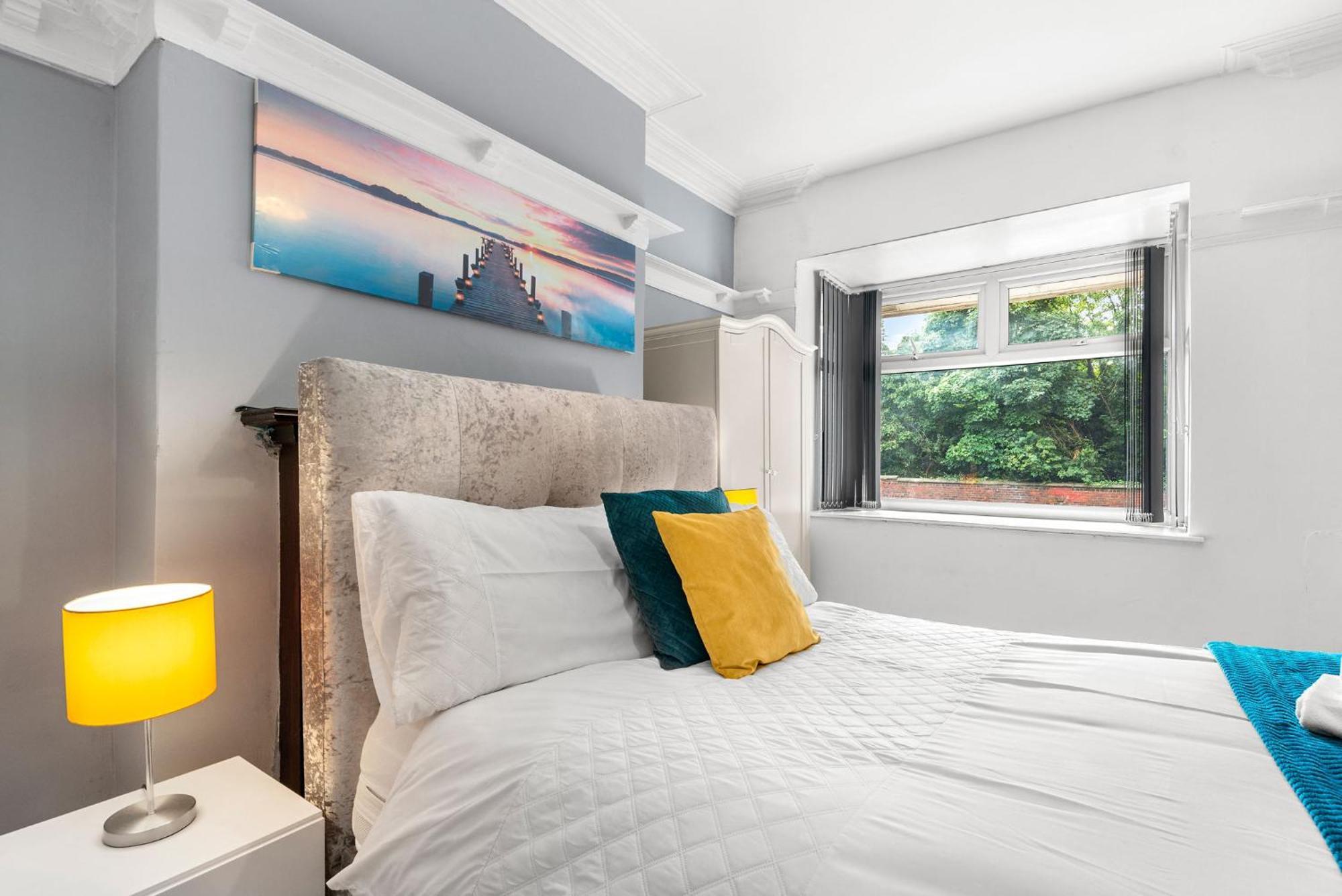 Hilltop Place Suites Near Meadowhall Sheffield Bagian luar foto