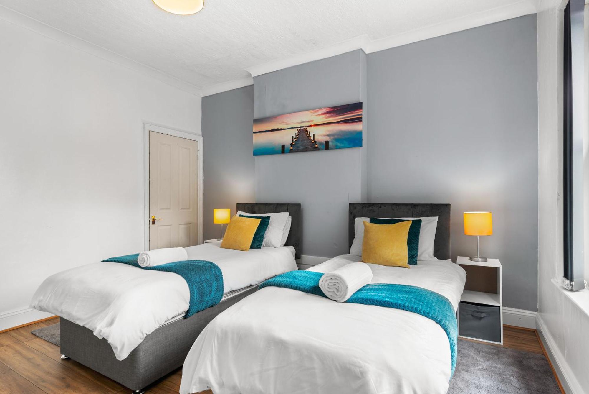 Hilltop Place Suites Near Meadowhall Sheffield Bagian luar foto